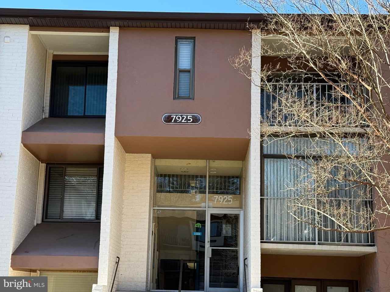 7925 Mandan Rd Apt 204 - Photo 2 of 41