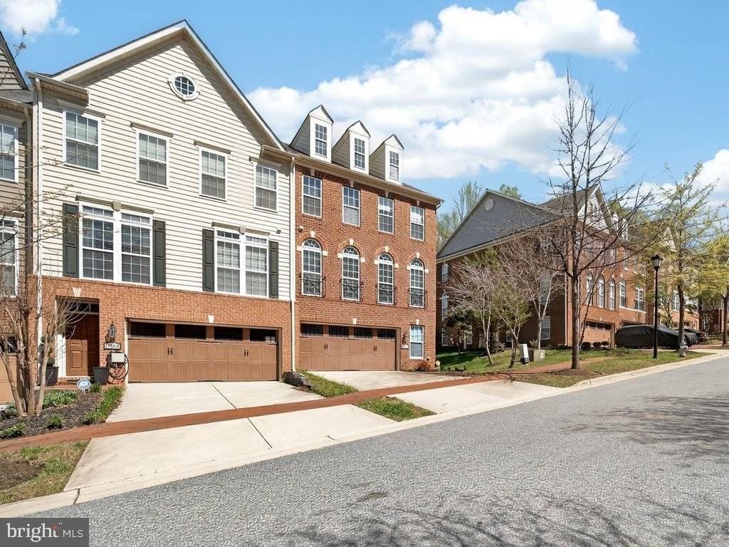 15110 Nancy Gibbons Ter - Photo 3 of 50