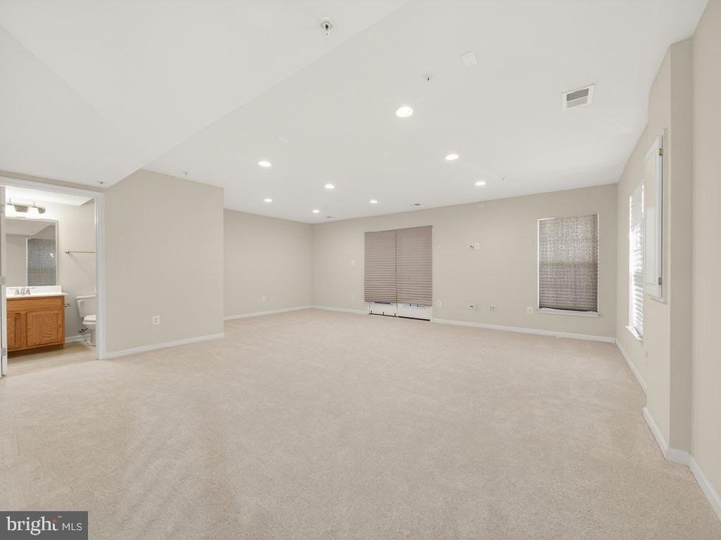 15110 Nancy Gibbons Ter - Photo 4 of 50