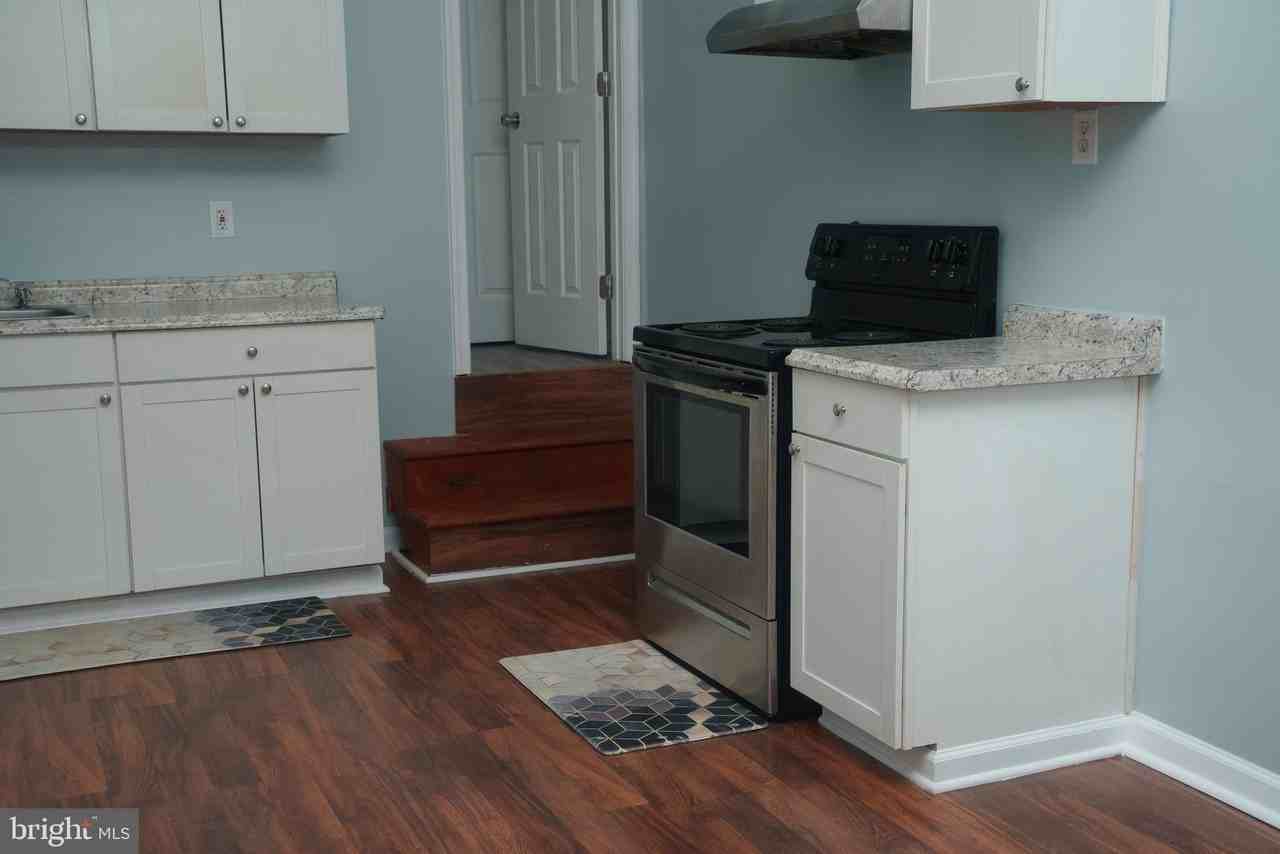 9610 Prince William Dr - Photo 5 of 10