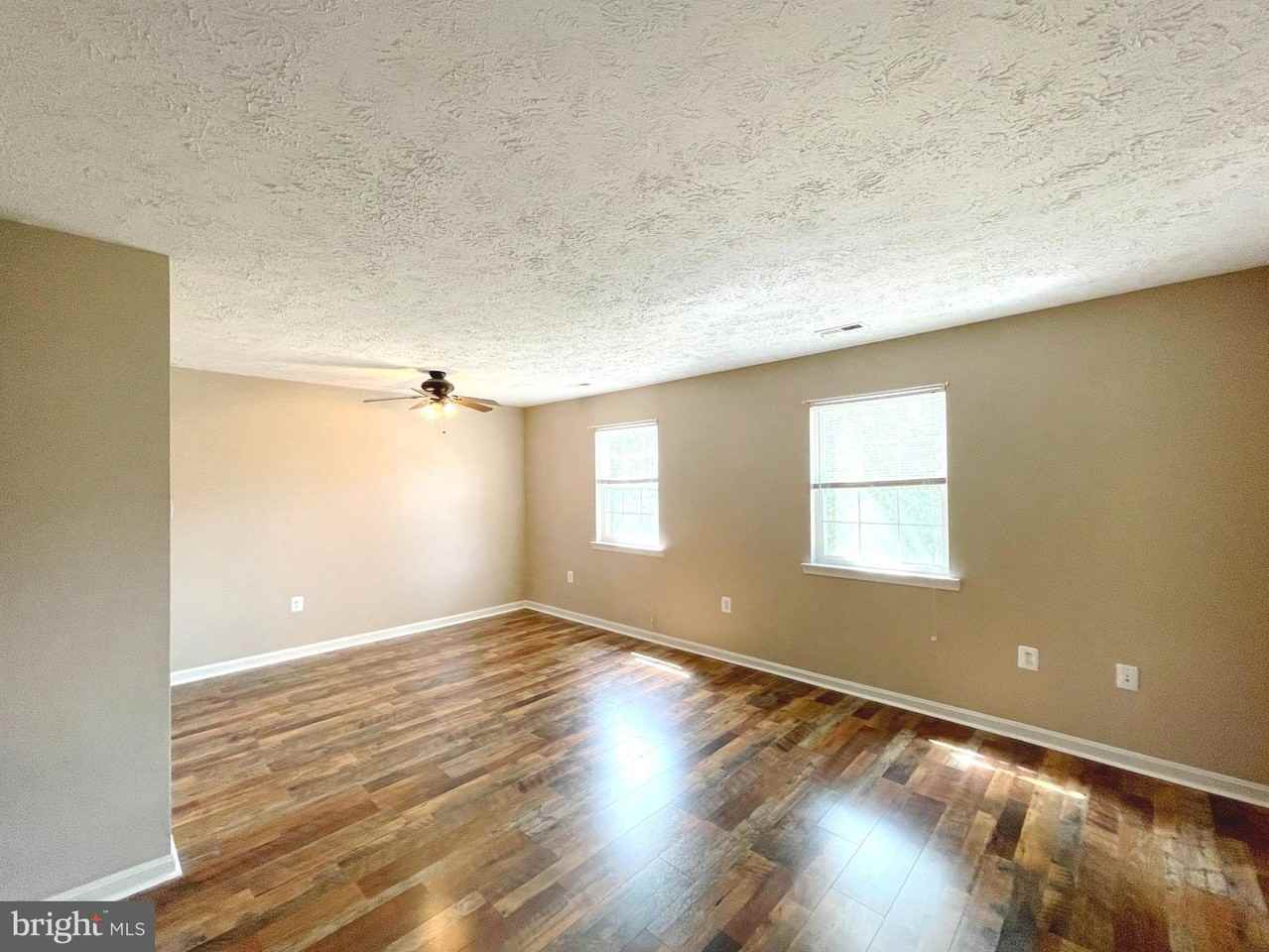21822 Ronald Dr - Photo 2 of 24