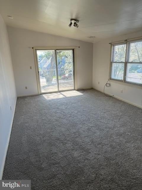 1237 Potomac Ave - Photo 4 of 13