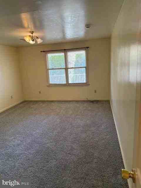 1237 Potomac Ave - Photo 6 of 13