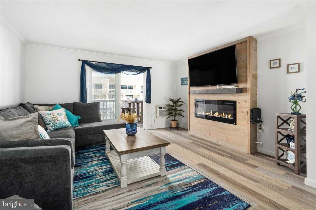 714 Mooring Rd Unit C105 - Photo 3 of 35