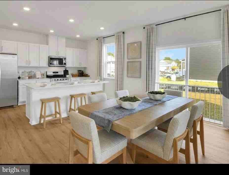 123 Malibu Dr - Photo 4 of 10