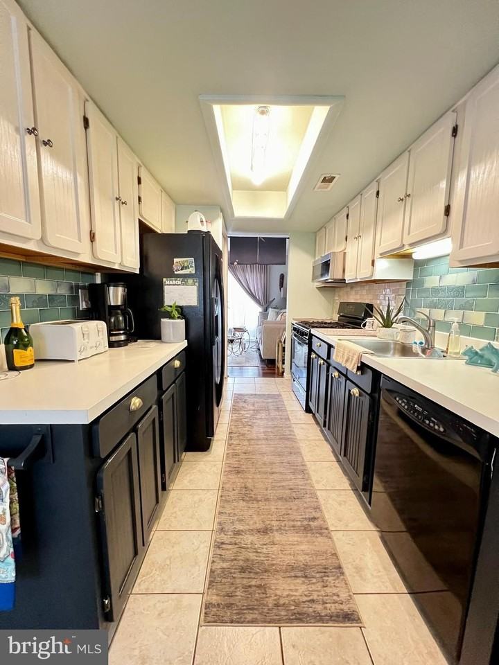 81 Dorset Ct - Photo 7 of 25