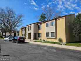 210 James Ct - Photo 1 of 1