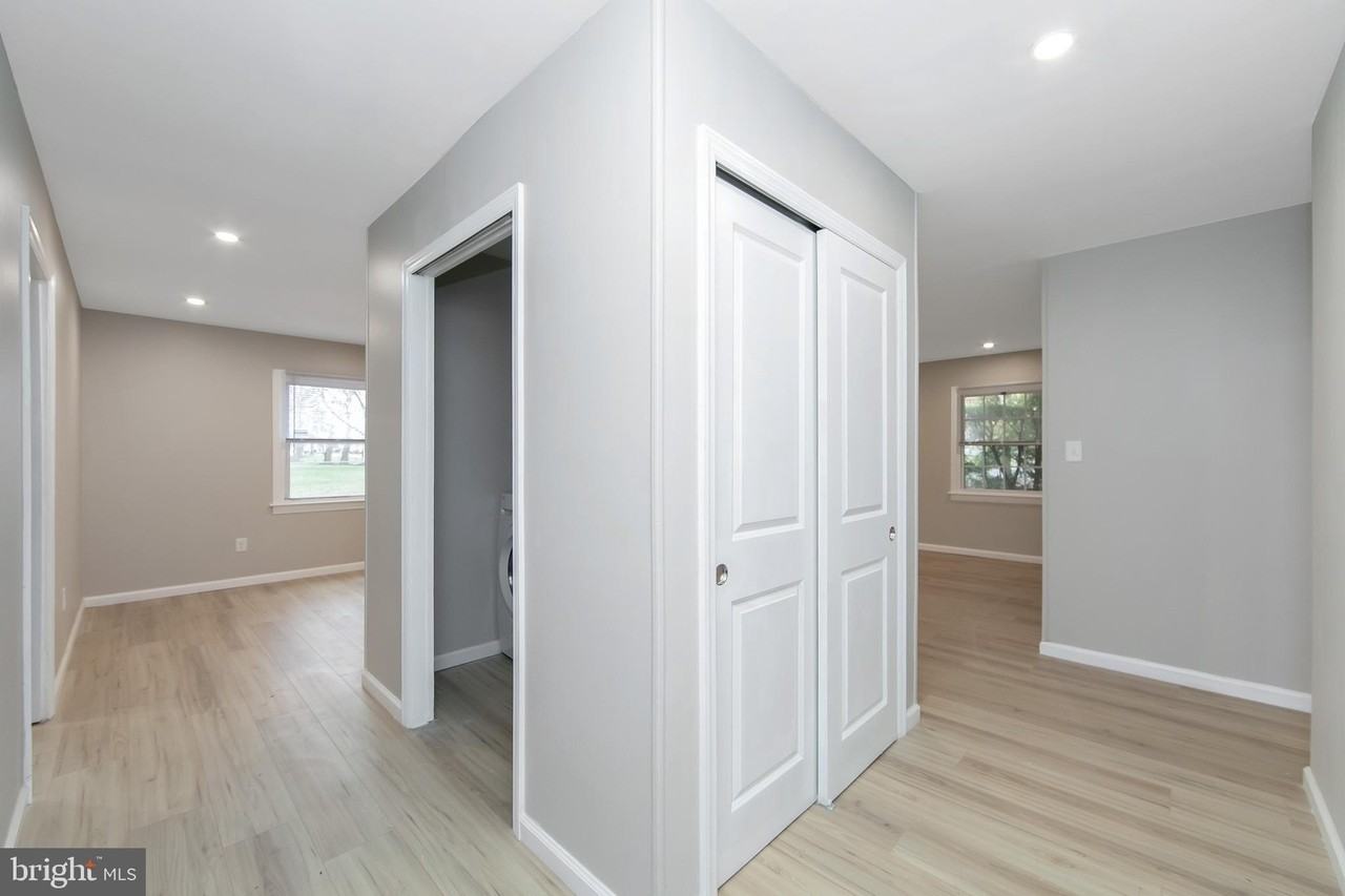 2 S Sunset Rd - Photo 3 of 27