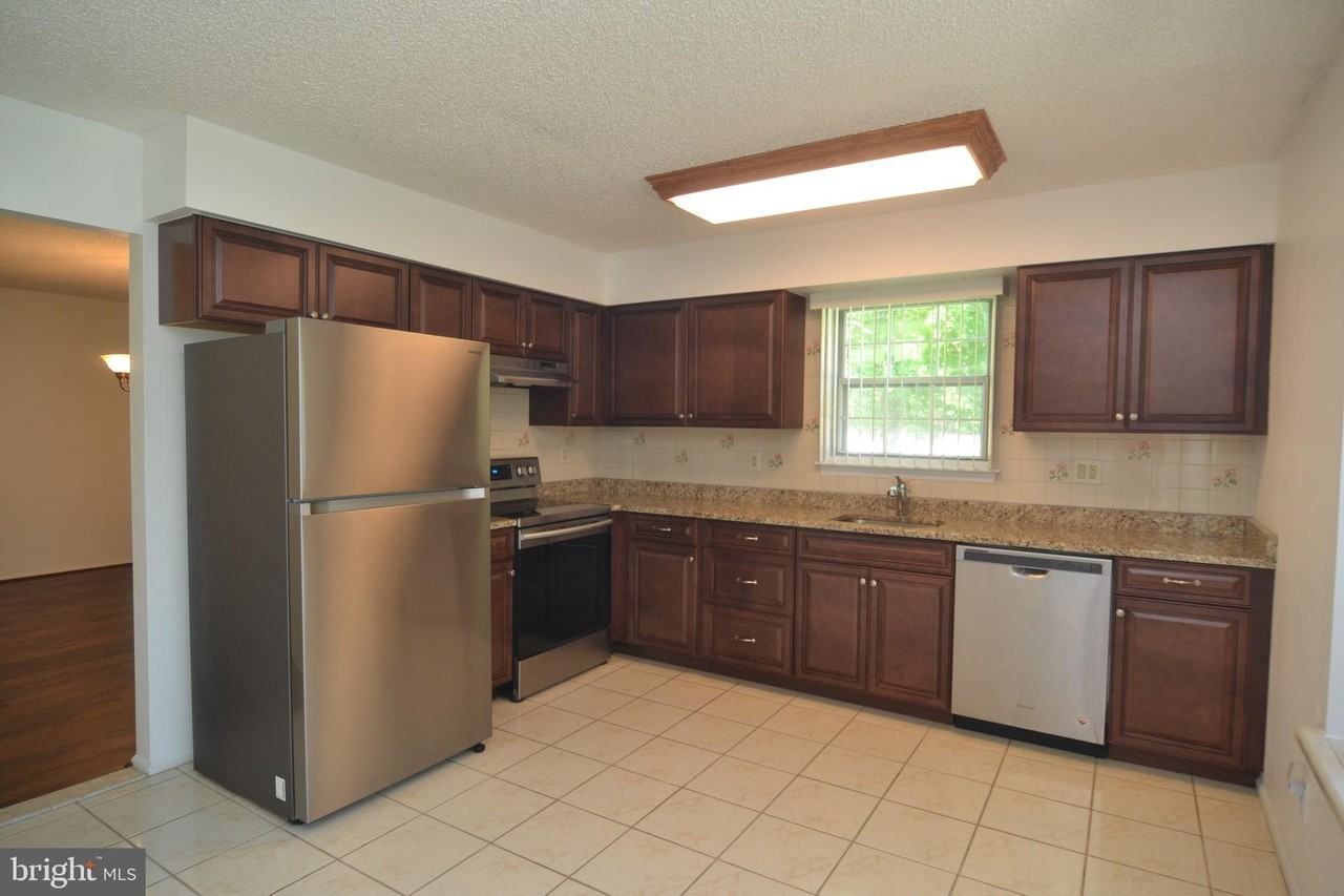 4004 Adelaide Dr - Photo 7 of 20