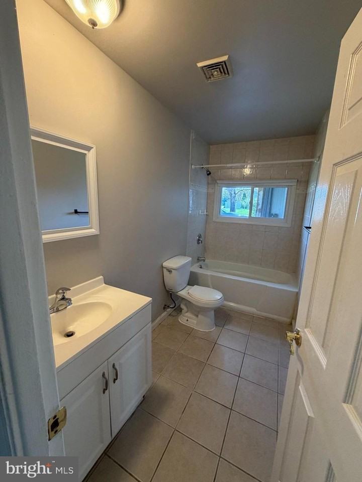 45 Meribrook Cir - Photo 6 of 7