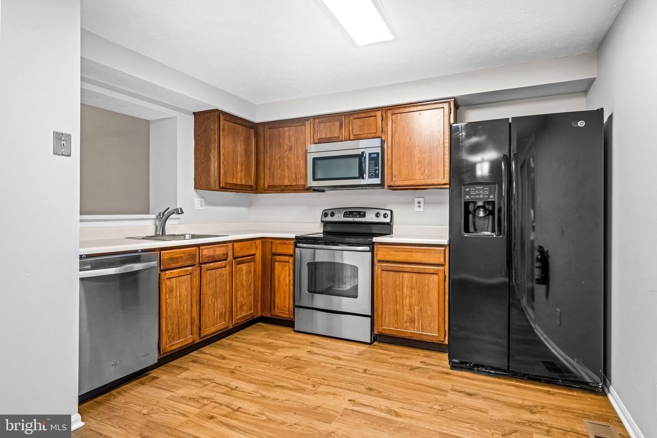 67 Dorchester Cir - Photo 5 of 25