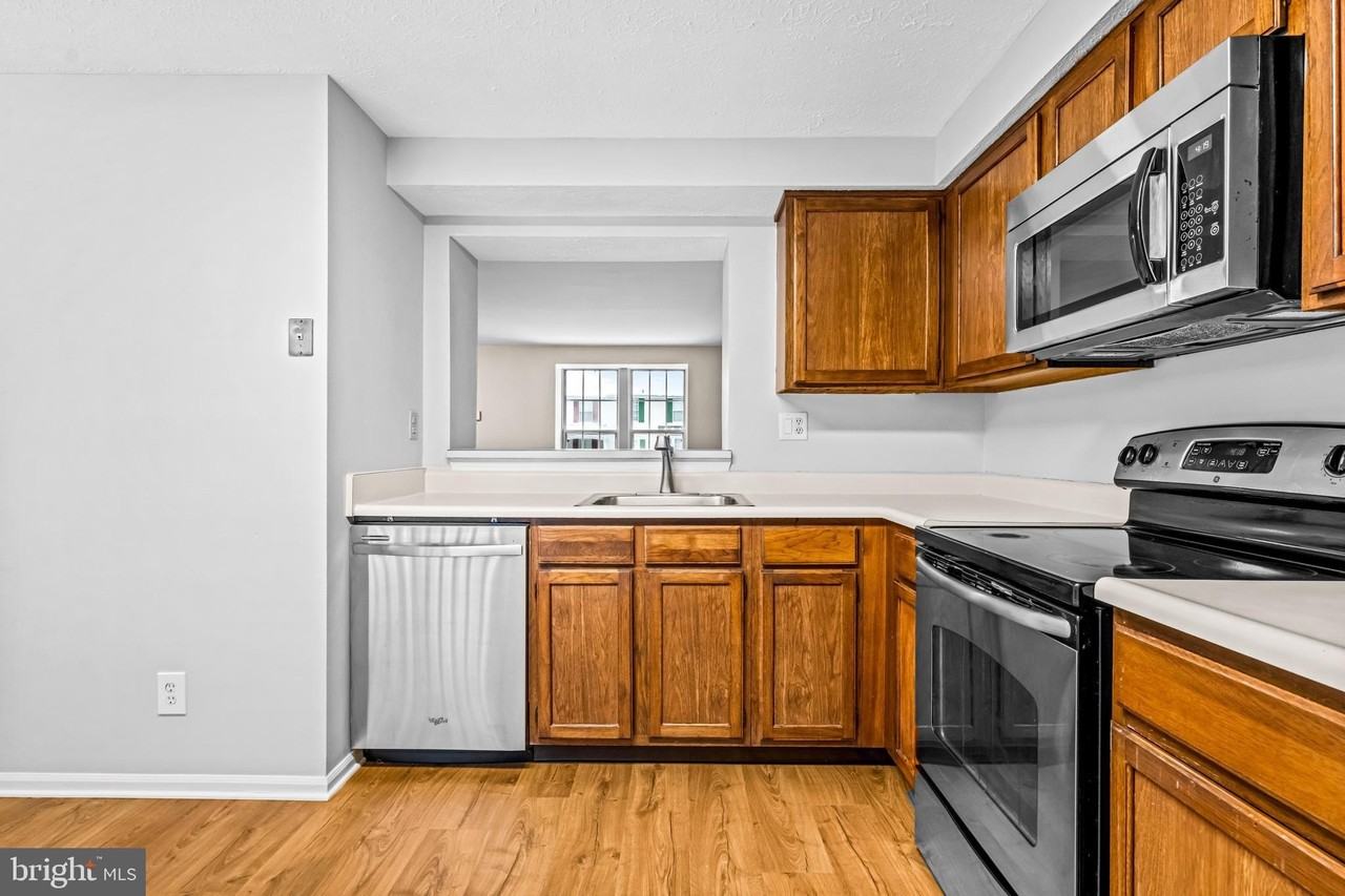 67 Dorchester Cir - Photo 7 of 25