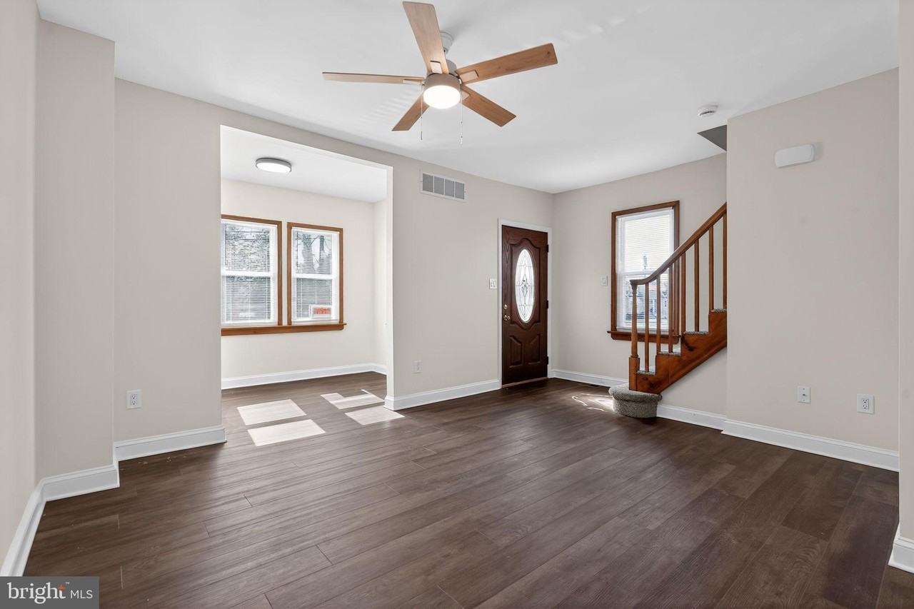 511 3rd Ave - Photo 3 of 23