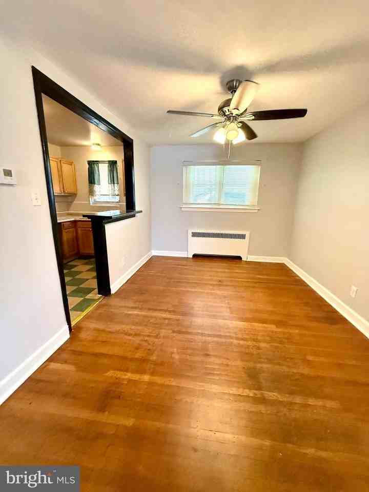 324 S 27th St - Photo 7 of 17