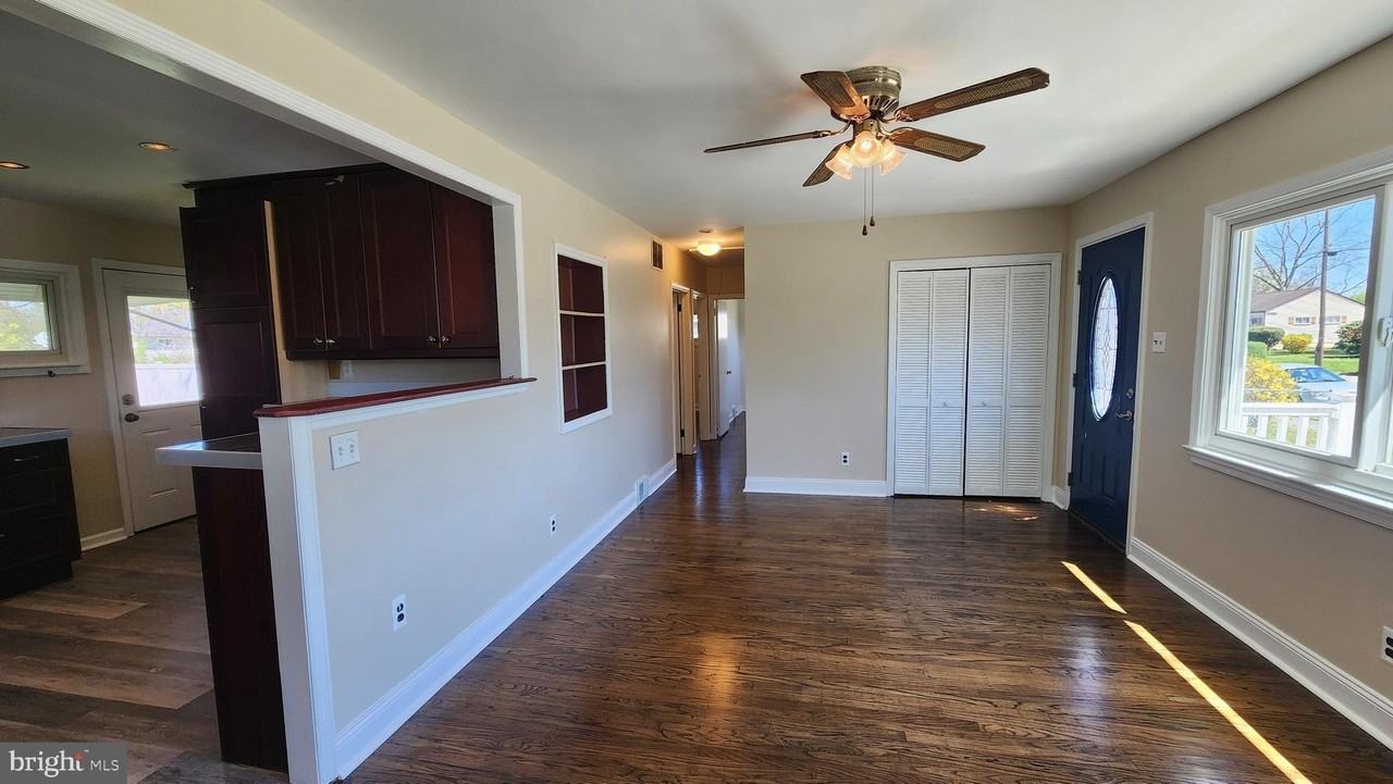 213 Overbrook Ave - Photo 3 of 13