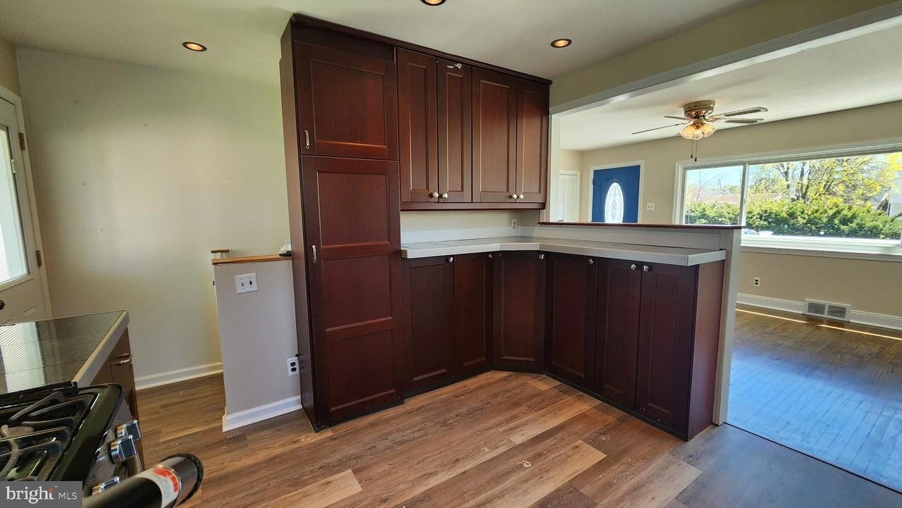 213 Overbrook Ave - Photo 5 of 13