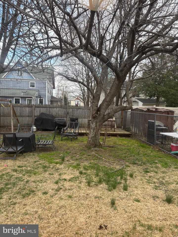 124 Dey St Unit B - Photo 7 of 16