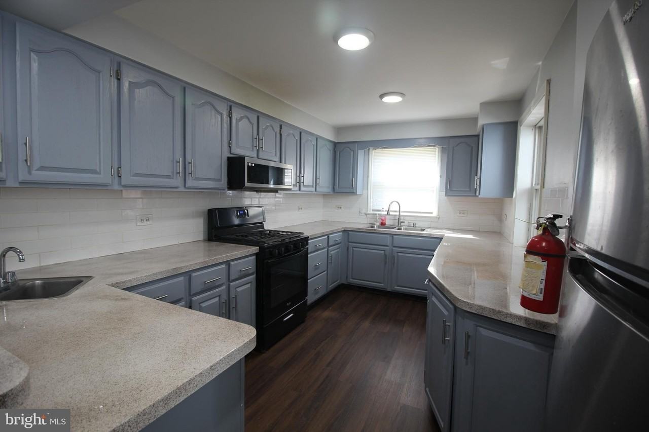 417 Elmer St - Photo 7 of 35