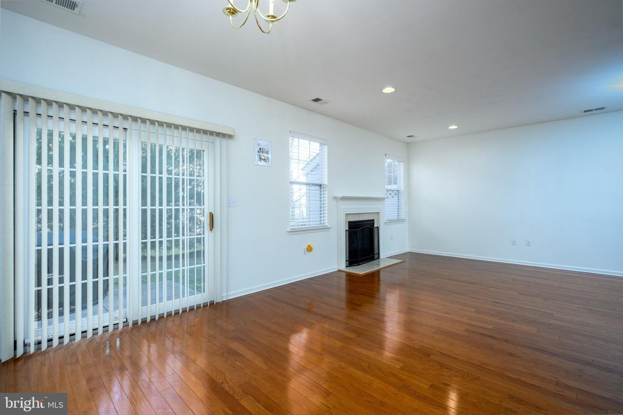 249 Concord Pl - Photo 6 of 22