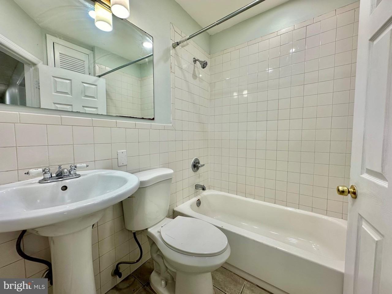 23 Lily St - Photo 3 of 19