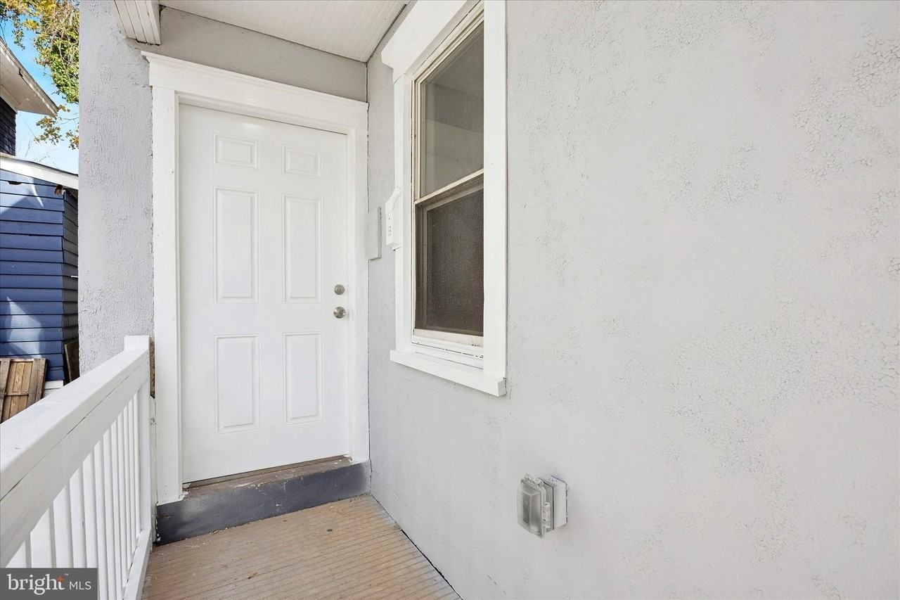 566 Rutherford Ave #2 - Photo 2 of 16