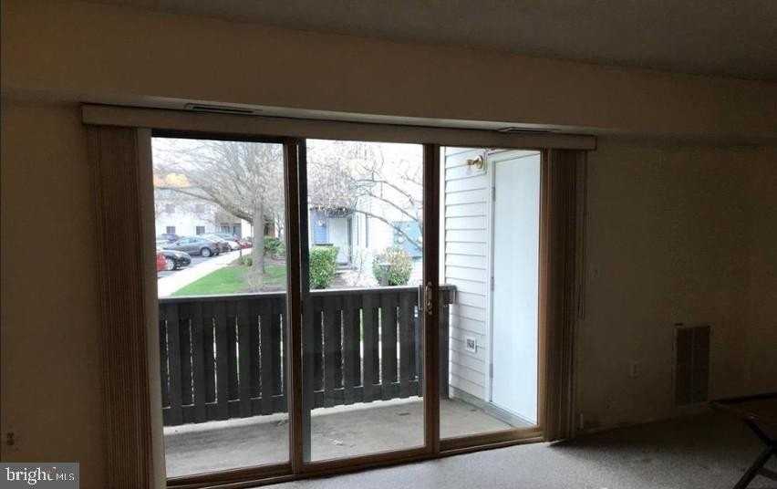 1105 Aspen Dr - Photo 4 of 9