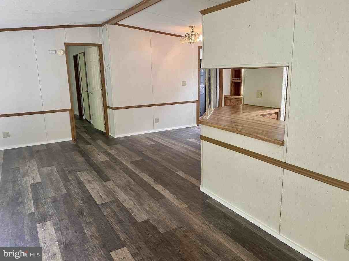 746 Sawmill Rd - Photo 6 of 28