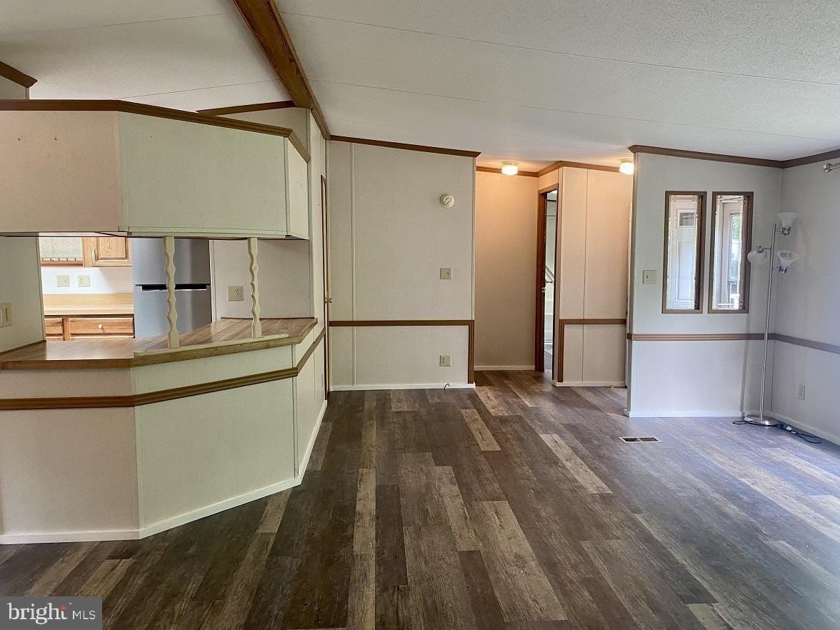 746 Sawmill Rd - Photo 7 of 28