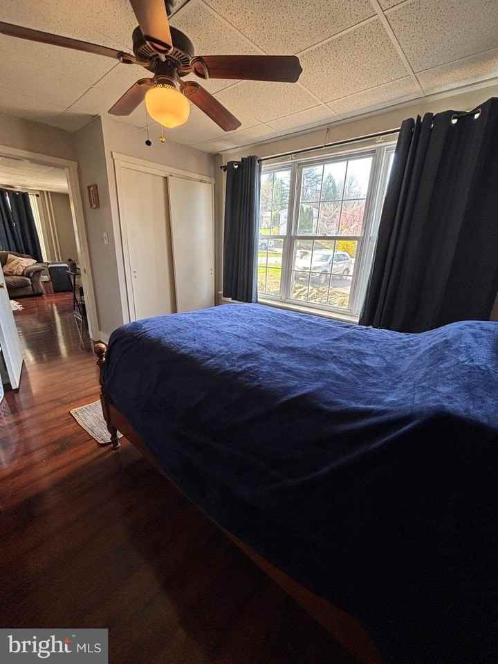 11 W APT #1 MADISON Street - Photo 5 of 13