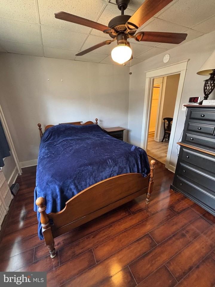 11 W APT #1 MADISON Street - Photo 6 of 13