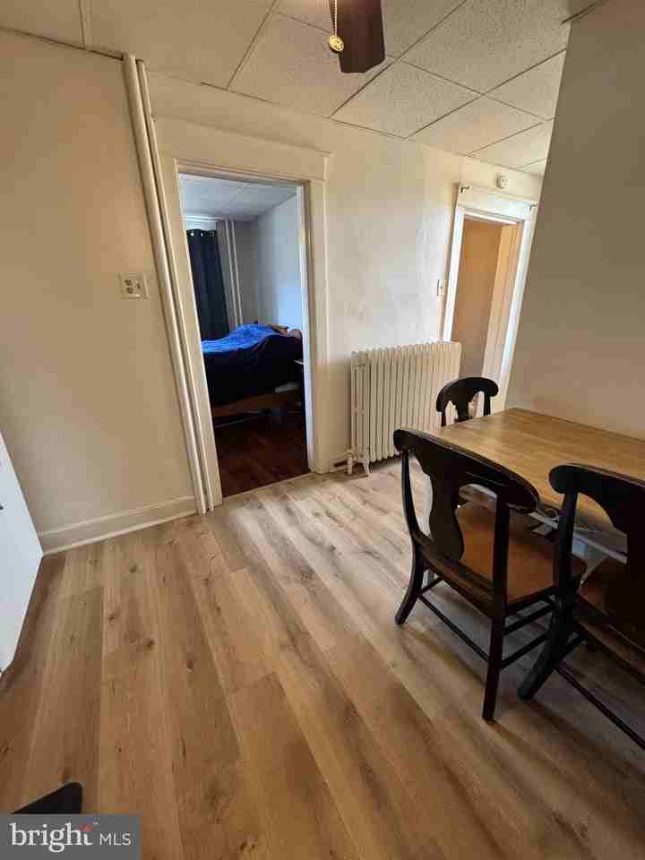 11 W APT #1 MADISON Street - Photo 7 of 13