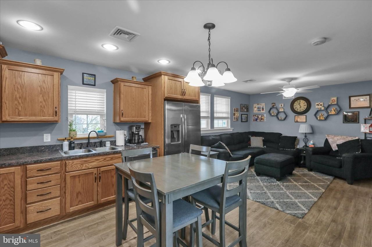 118 Crystal Ridge Rd - Photo 3 of 16