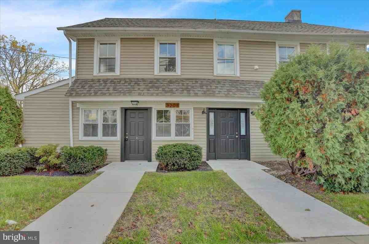 3208 Main St Unit 2 - Photo 2 of 18