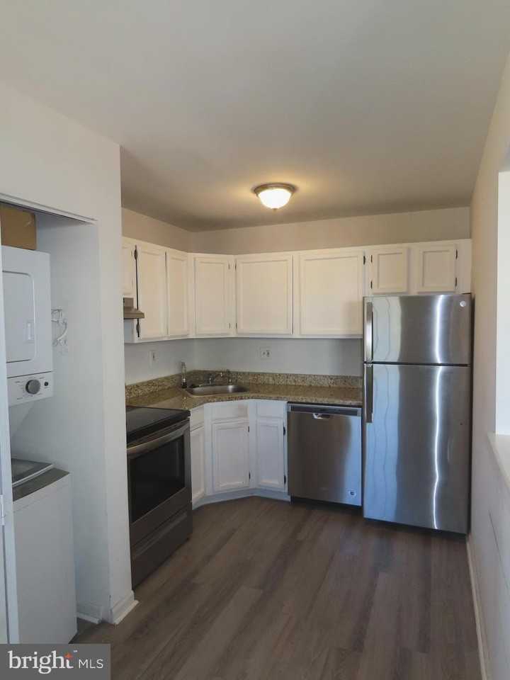 403 S Main St #G204 - Photo 5 of 9