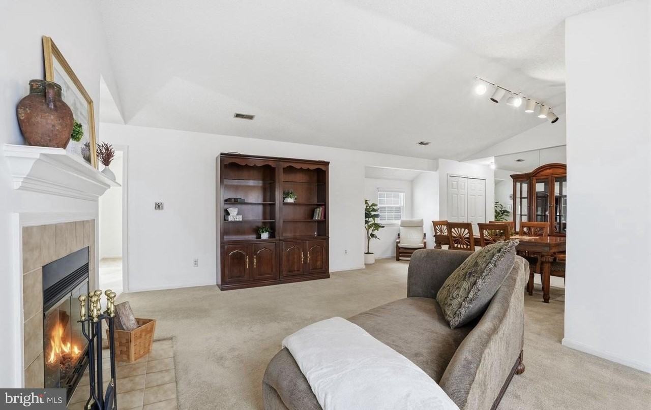 486 Cedar Hollow Dr - Photo 4 of 16