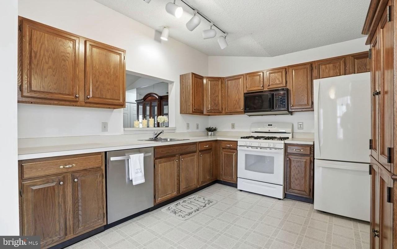 486 Cedar Hollow Dr - Photo 7 of 16