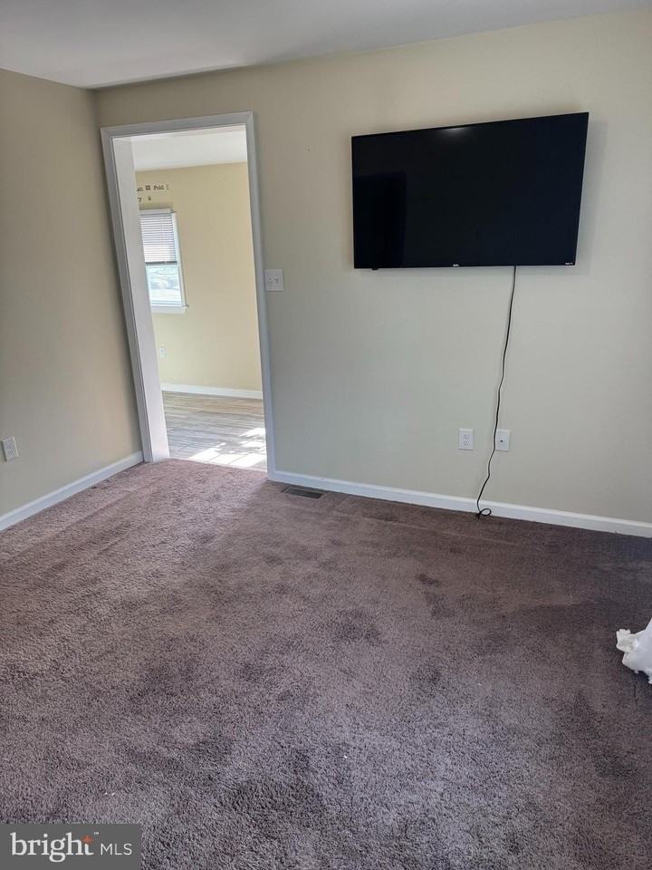 422 Kansas Rd - Photo 5 of 23