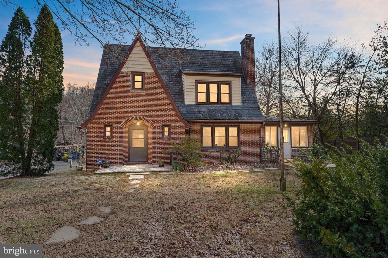 20 Easton Rd - Photo 2 of 24