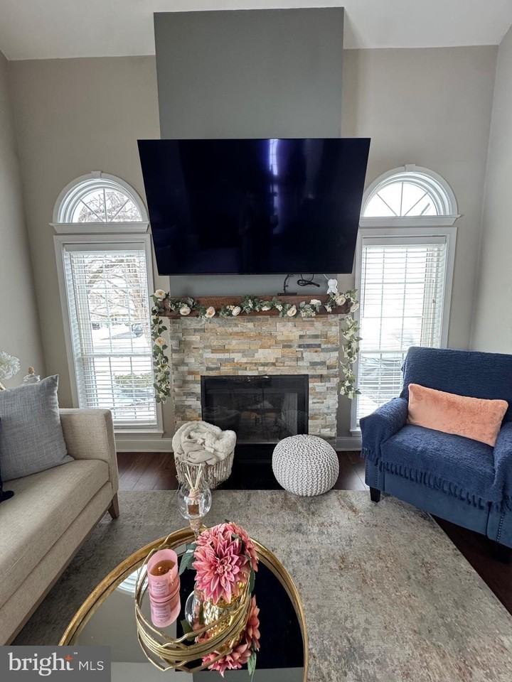 17 Parkview Way - Photo 7 of 43