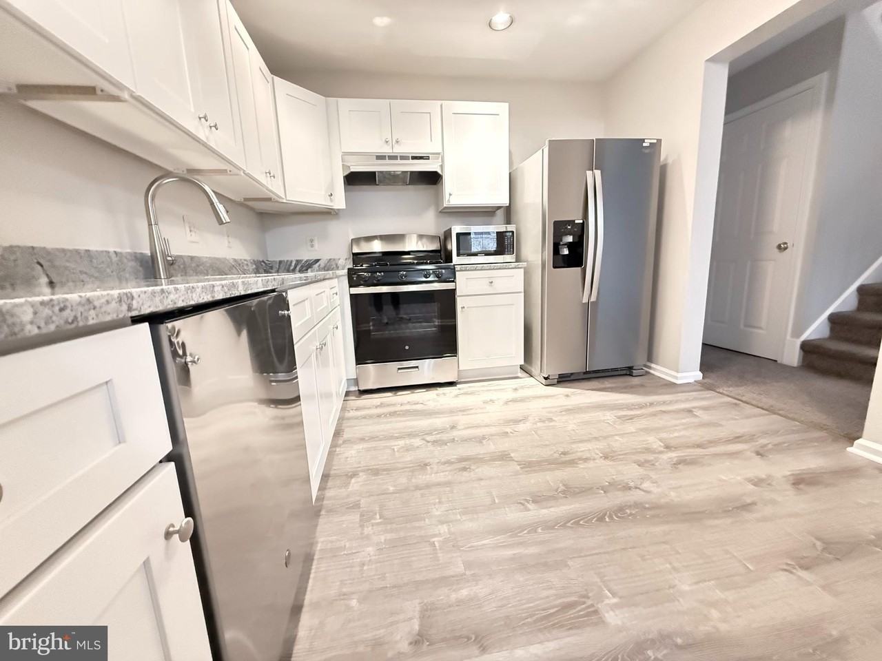 9101 Sheffield Dr - Photo 6 of 16