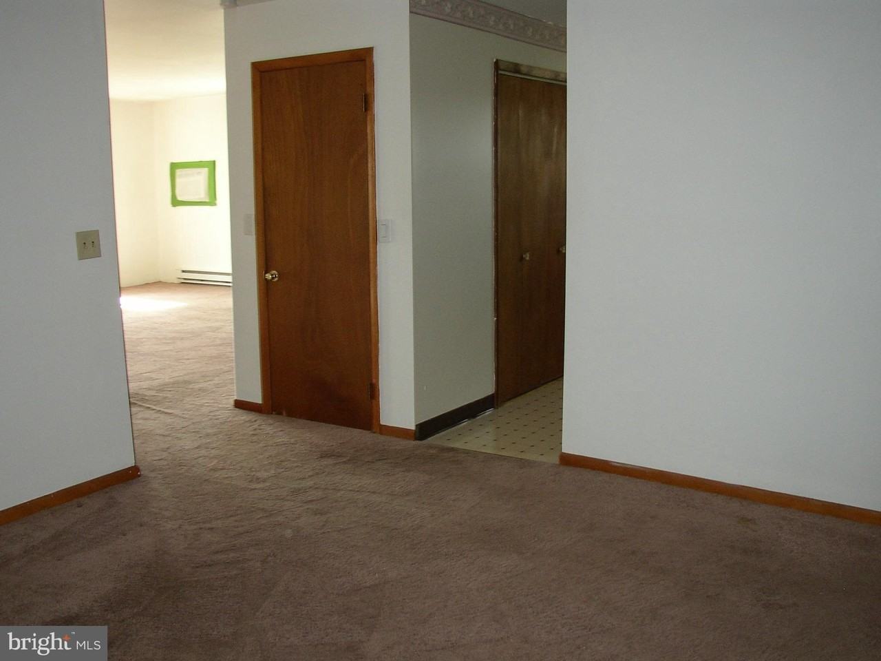 74 Elm St Unit Apt - Photo 4 of 17