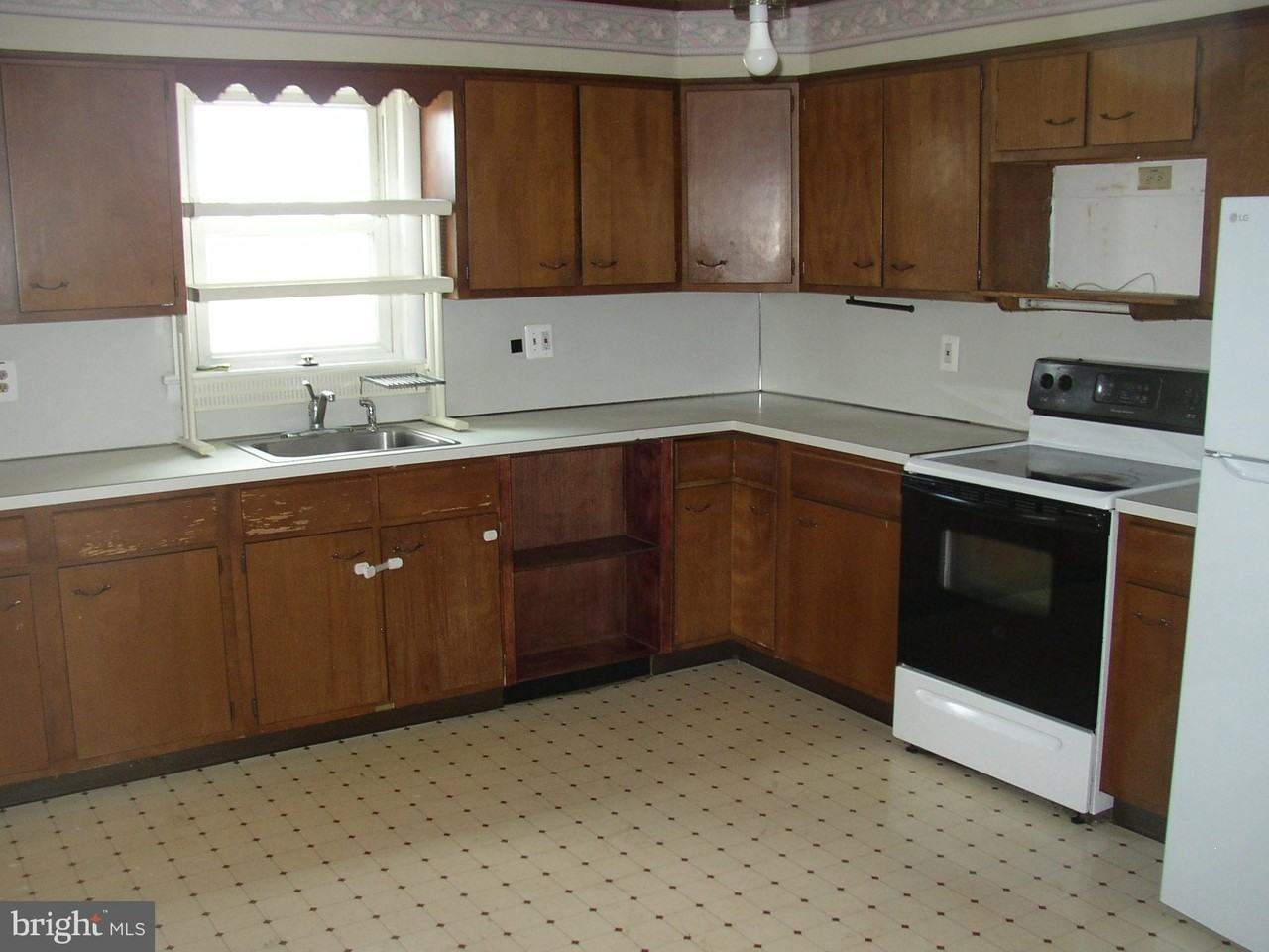 74 Elm St Unit Apt - Photo 7 of 17