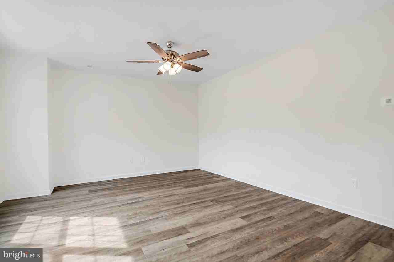 20 H St #20 - Photo 5 of 19