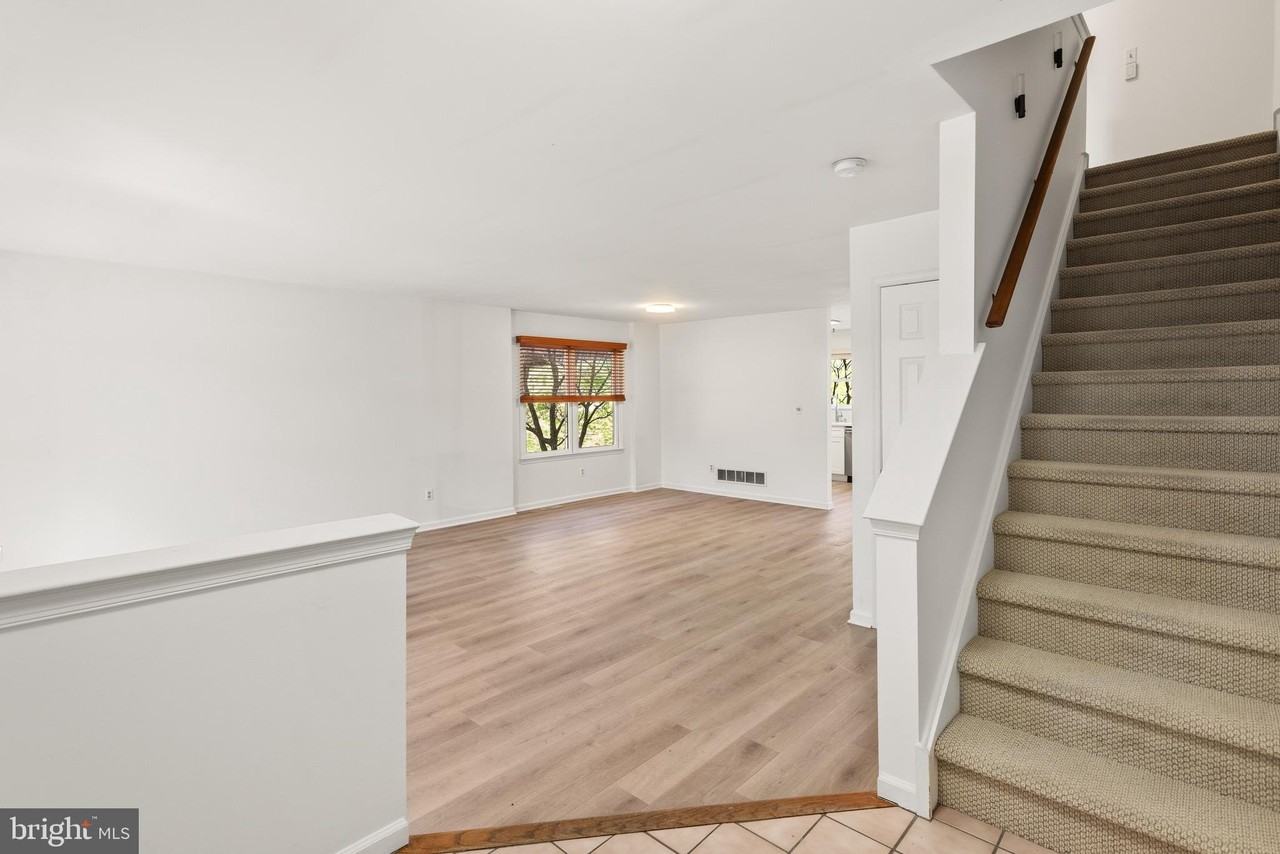 511 Pickering Station Dr - Photo 2 of 24