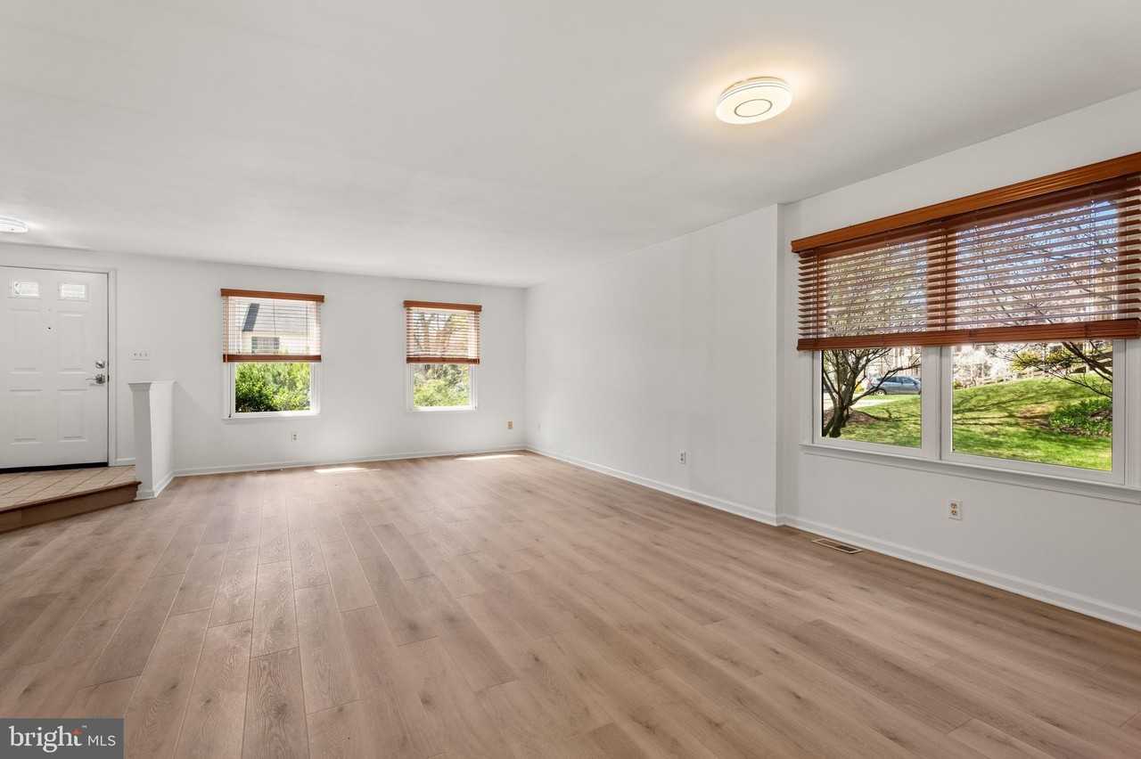 511 Pickering Station Dr - Photo 4 of 24