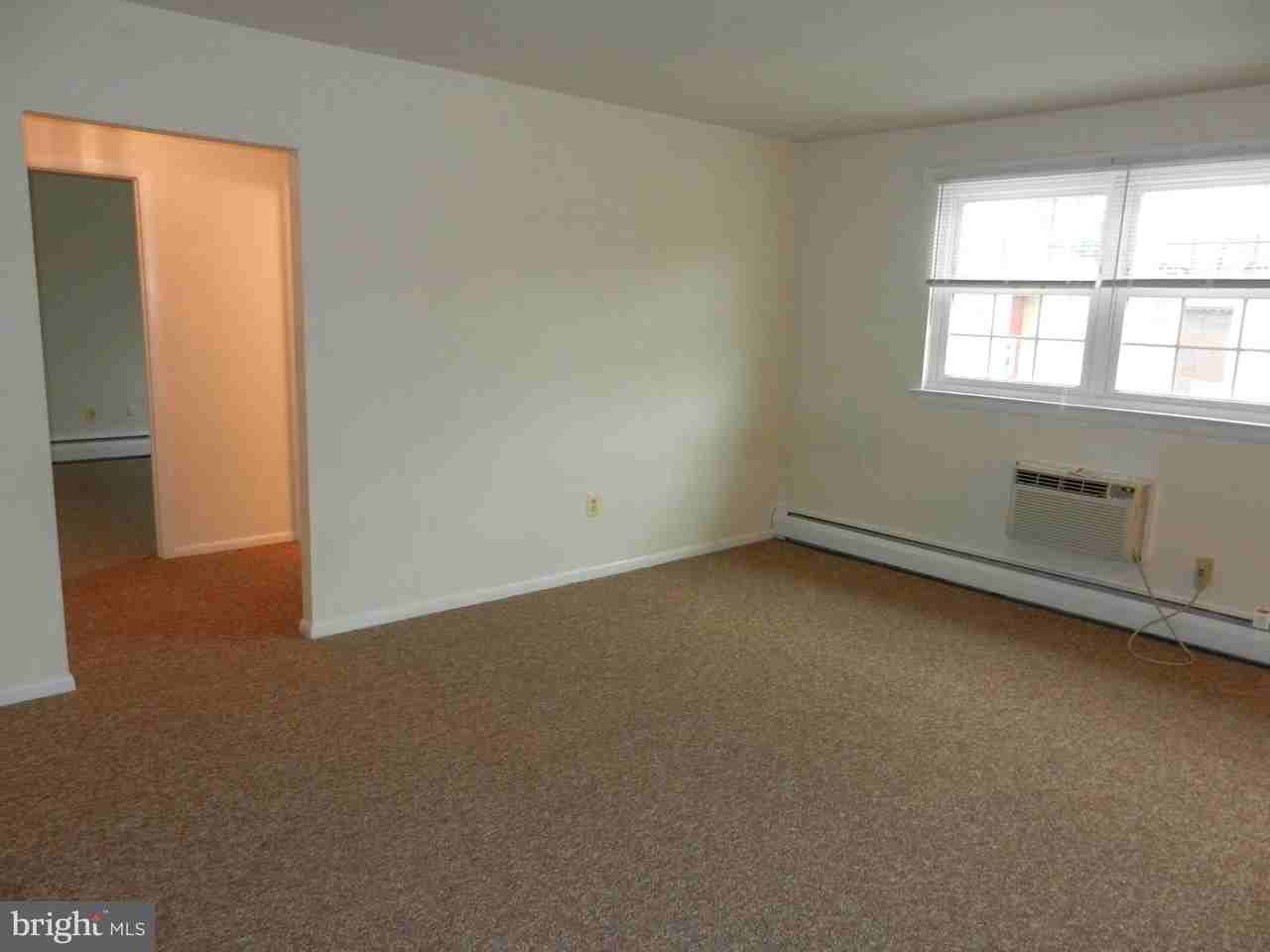 335 E Lancaster Ave Unit C22 - Photo 4 of 9