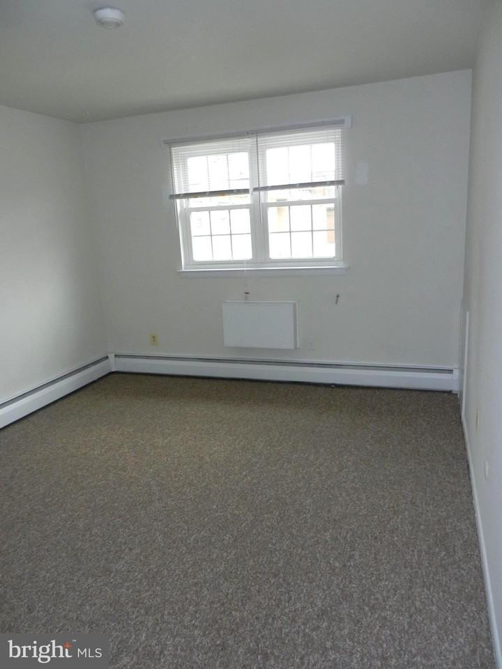 335 E Lancaster Ave Unit C22 - Photo 6 of 9