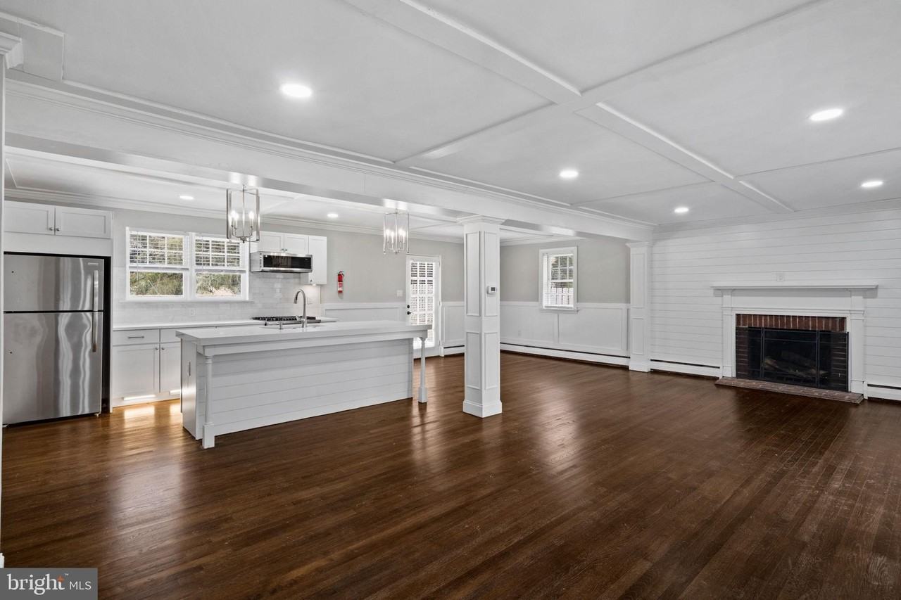 383 Upper Gulph Rd - Photo 6 of 42