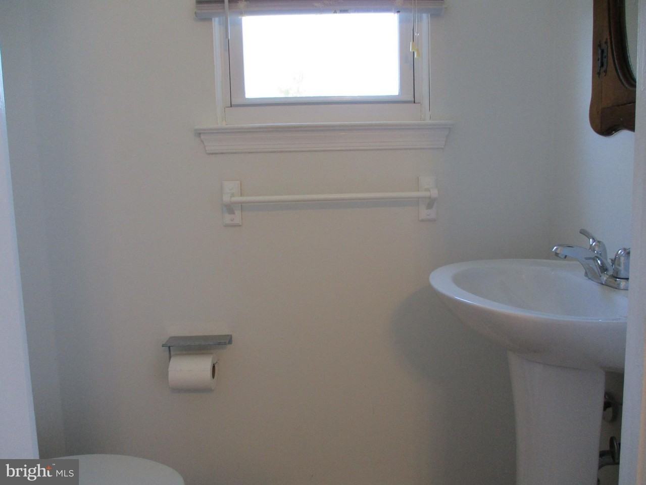 525 Grant Ave - Photo 5 of 11