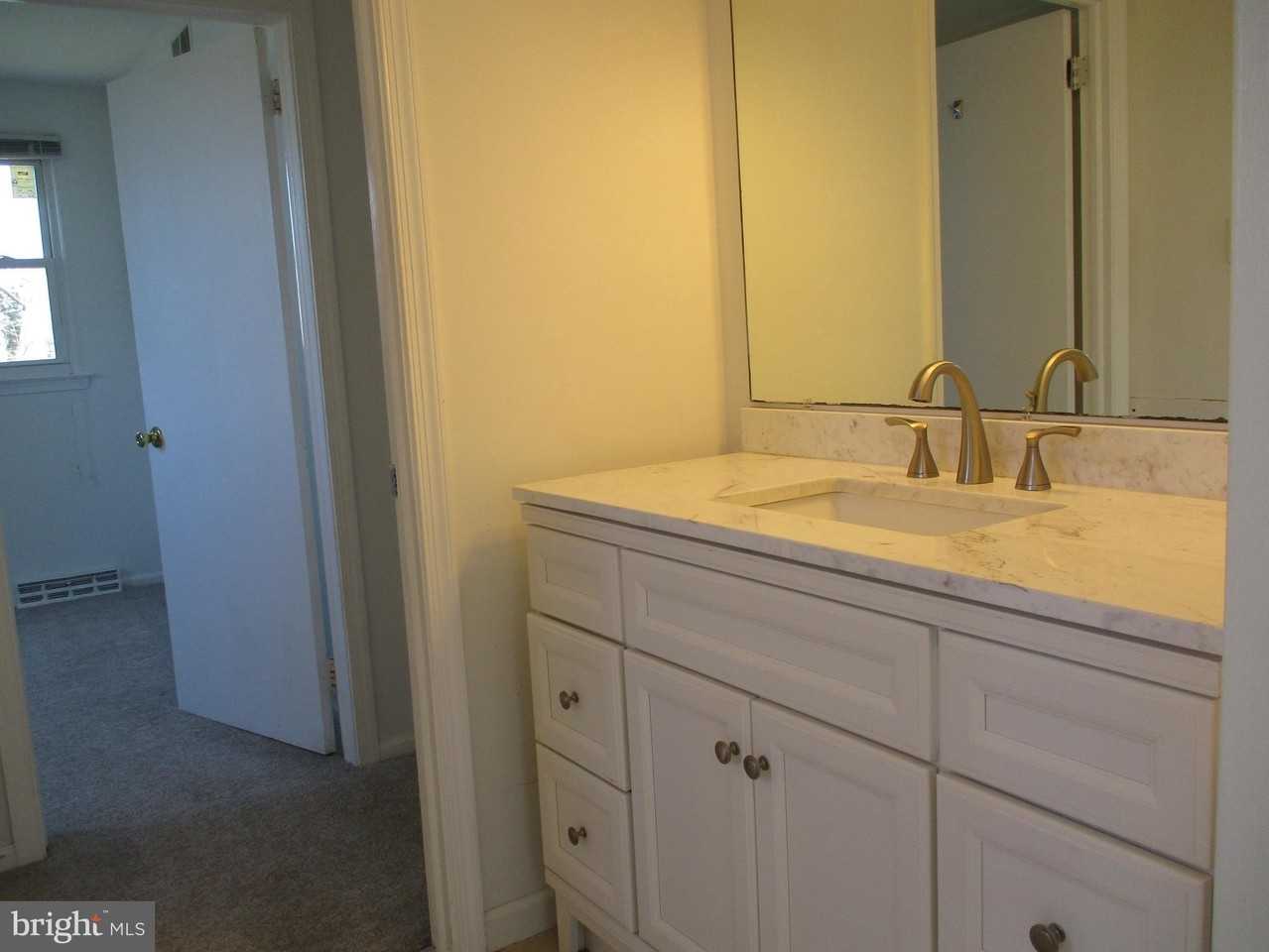 525 Grant Ave - Photo 7 of 11